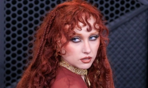 Чаппелл Рон ответила на критику ее провокационного наряда на красной дорожке «Грэмми»