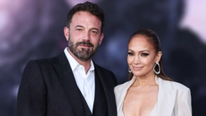 Дженнифер Лопес ни с кем не встречается спустя почти год после развода с Беном Аффлеком