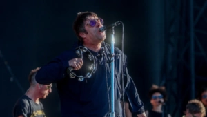 На фоне завершения тура группы Oasis появились слухи о выпуске альбома их хитов