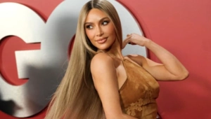 Стилист Ким Кардашьян назвал стоимость ее стрижки
