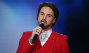 Александра Панайотова сравнили с героем «Острых козырьков» после посещения Московской недели моды