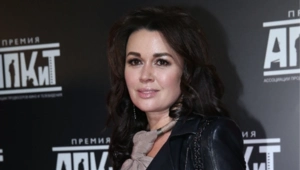 Дочь Заворотнюк рассказала о неудачном окрашивании и сравнила себя с мамой Дочь Заворотнюк рассказала о неудачном окрашивании и сравнила себя с мамой