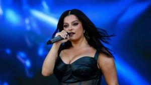 Биби Рекса обратилась к поклонникам с «миссией»: помочь найти ей «папочку будущего малыша»