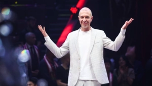 Сергей Соседов раскритиковал выступление группы «Блестящие» Сергей Соседов раскритиковал выступление группы «Блестящие»