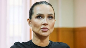 Лерчек под домашним арестом родила четвертого ребенка от танцора Луиса Сквиччиарини