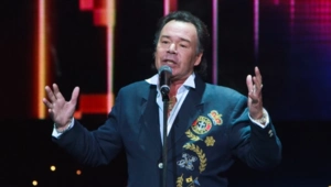 Тайная супруга легенды сцены Муромова борется с раком