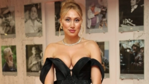 Алина Буре показала, как развлекается на вечеринке на фоне развода с Павлом Буре