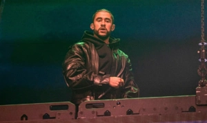Выбранного хедлайнером «Супербоула» Bad Bunny предложили заменить кантри-певцом