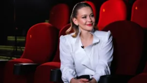 Юлия Пересильд рассказала о школьных годах: «Школа — моя любовь» Юлия Пересильд рассказала о школьных годах: «Школа — моя любовь»