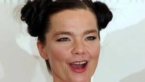 С днём рождения, Бьорк Гудмундсдоттир! С днём рождения, Бьорк Гудмундсдоттир!