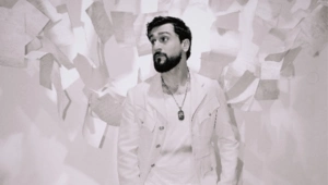 JONY продал все экспонаты с выставки «РЯДОМ» на благотворительном аукционе