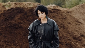 Лолита выпустила клип на новый сингл «90-е»