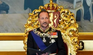 Король Норвегии Хокон VIII принес торжественную присягу перед Стортингом