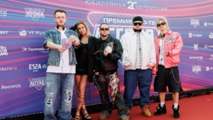Эксклюзив МУЗ-ТВ: Люся Чеботина записала трек с nkeeei, artem shilovets и uniqe