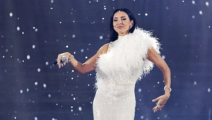 Алсу пришлось исключить один пункт из райдера: «Очень сложно отказаться» Алсу пришлось исключить один пункт из райдера: «Очень сложно отказаться»