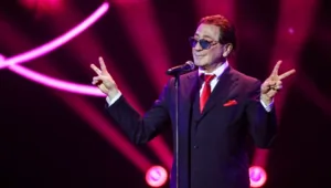 Григорий Лепс провел вечер в караоке в компании известной актрисы