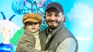 Илья Авербух рассказал, что его не узнают фанаты молодой супруги Елизаветы Арзамасовой