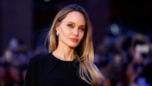 Финансовые трудности и разрыв с детьми: что стоит за желанным отъездом Анджелины Джоли из США Финансовые трудности и разрыв с детьми: что стоит за желанным отъездом Анджелины Джоли из США