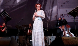 Алиса Гребенщикова сообщила о внезапной и трагической смерти отчима Алиса Гребенщикова сообщила о внезапной и трагической смерти отчима