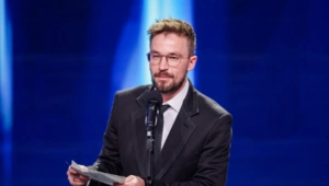 Александр Петров получил нежное поздравление от супруги