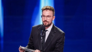 Александр Петров получил нежное поздравление от супруги