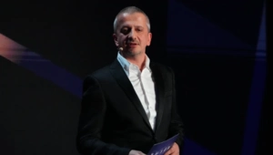 Константин Богомолов назначен исполняющим обязанности ректора Школы-студии МХАТ Константин Богомолов назначен исполняющим обязанности ректора Школы-студии МХАТ