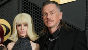 Келли Осборн разорвала помолвку с участником группы Slipknot Сидом Уилсоном Келли Осборн разорвала помолвку с участником группы Slipknot Сидом Уилсоном