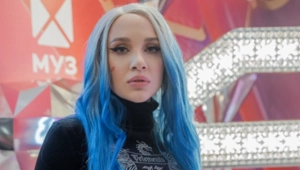 Ведущая Премии МУЗ-ТВ 2025. Легенда MIA BOYKA - о коллегах по будущей церемонии