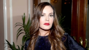 59-летняя Екатерина Андреева покорила поклонников моложавым видом