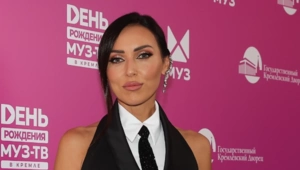 Алсу раскрыла, какую фамилию на самом деле оставила после развода