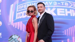 Сергей Лазарев и Полина Гагарина поделились первыми впечатлениями друг о друге Сергей Лазарев и Полина Гагарина поделились первыми впечатлениями друг о друге