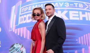 Сергей Лазарев и Полина Гагарина поделились первыми впечатлениями друг о друге Сергей Лазарев и Полина Гагарина поделились первыми впечатлениями друг о друге