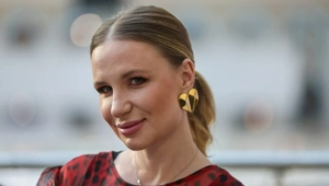 Валерия Гай Германика вышла в свет в откровенном наряде вместе с 18-летней дочерью