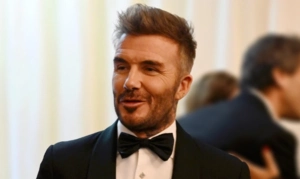 Дэвида Бекхэма посвятили в рыцари Дэвида Бекхэма посвятили в рыцари