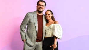 Молодая жена Гарика Харламова трогательно поздравила мужа с юбилеем