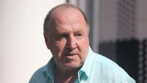 Директор Владимира Стеклова прокомментировал новости о госпитализации актера Директор Владимира Стеклова прокомментировал новости о госпитализации актера