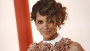 Актриса Холли Берри вступилась за женщин, раскритиковав губернатора