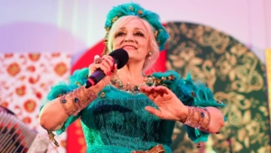 Депутаты предложили добавить песню «Веночек» Кадышевой в школьную программу Депутаты предложили добавить песню «Веночек» Кадышевой в школьную программу