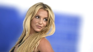 Бритни Спирс публично обратилась к семье с саркастичным рождественским поздравлением
