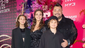 Дочь Сергея Жукова призналась, что трижды меняла школу из-за отца Дочь Сергея Жукова призналась, что трижды меняла школу из-за отца