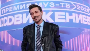 Дима Билан заинтриговал поклонниц переменами во внешности Дима Билан заинтриговал поклонниц переменами во внешности