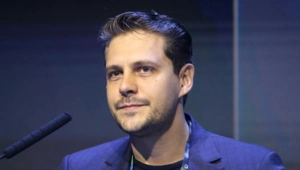 Милош Бикович рассказал о переменах в жизни после рождения сына: «Тяжело»