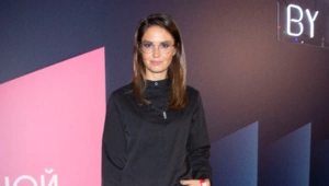 Агата Муцениеце показала парные образы с дочерью Мией