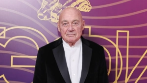 91-летний Владимир Познер раскрыл секрет долголетия: «Не чувствую себя стариком»