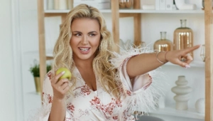 Анна Семенович сравнила стандарты красоты в шоу-бизнесе: сейчас все разные