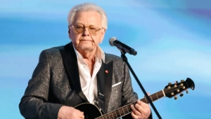 80-летний Юрий Антонов отказался уходить со сцены: «Есть силы — надо выступать» 80-летний Юрий Антонов отказался уходить со сцены: «Есть силы — надо выступать»