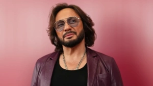 Стас Михайлов сослался на стиль Адриано Челентано при ответе на критику внешнего вида