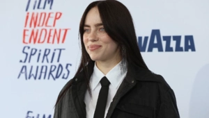 Билли Айлиш резко высказалась об Илоне Маске: «Жалкий трус» Билли Айлиш резко высказалась об Илоне Маске: «Жалкий трус»