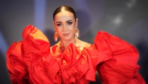 Ольга Бузова похвасталась огромным букетом и романтическим ужином