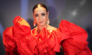 Ольга Бузова похвасталась огромным букетом и романтическим ужином